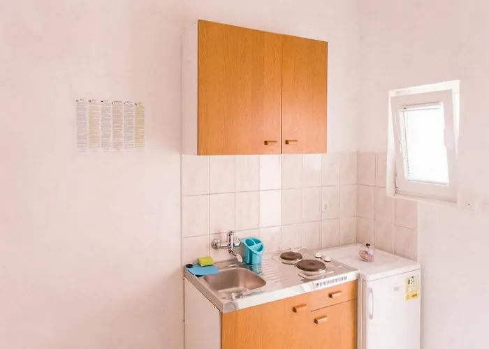 Franka Saplunara-one-bedroom With Terrace And Sea View No1 Saplunara