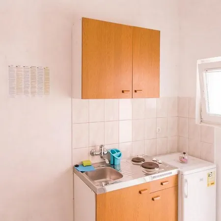 Franka Saplunara-one-bedroom With Terrace And Sea View No1 Saplunara